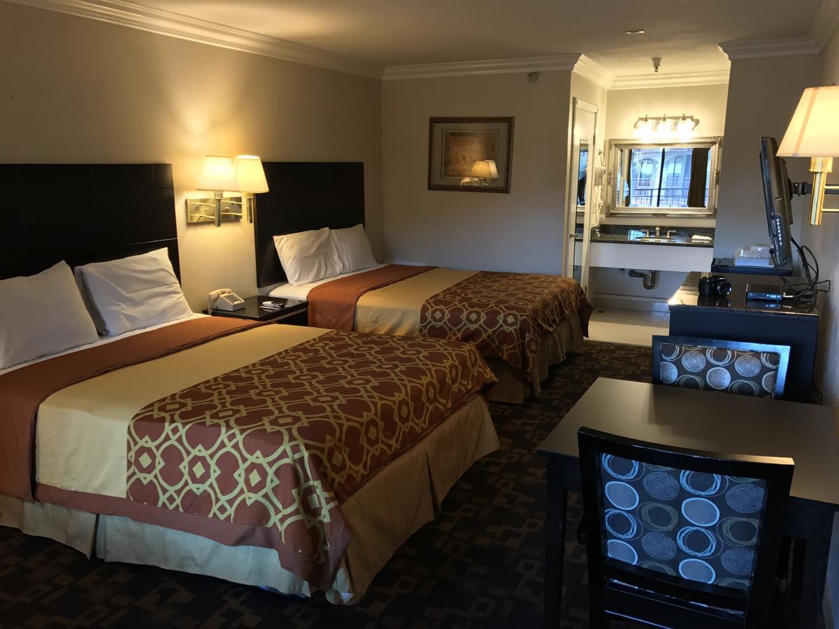 Castaic Inn Six Flags Valencia Buitenkant foto